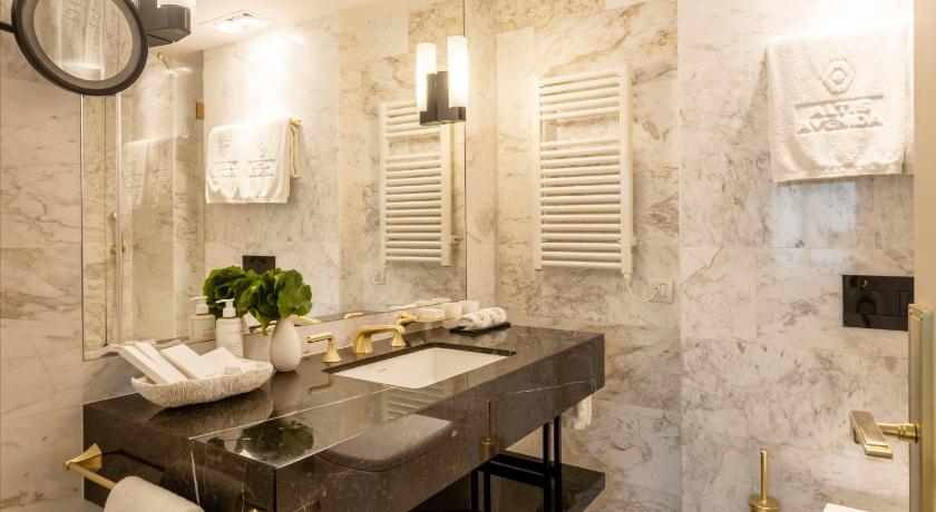 Image of Suite with Rossio Square View 10