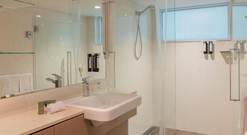Image of Deluxe Guest Room 8