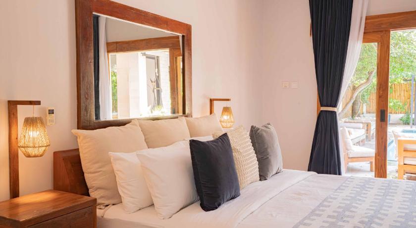 Image of Deluxe Three-Bedroom Villa with Private Pool 15