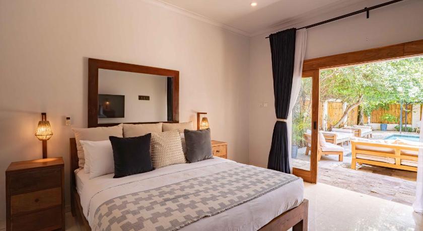 Image of Deluxe Three-Bedroom Villa with Private Pool 11