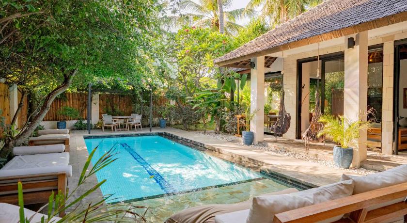 Image of Deluxe Three-Bedroom Villa with Private Pool 4