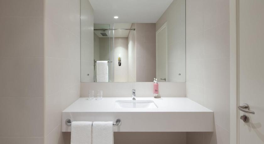 Image of Rove Room 1
