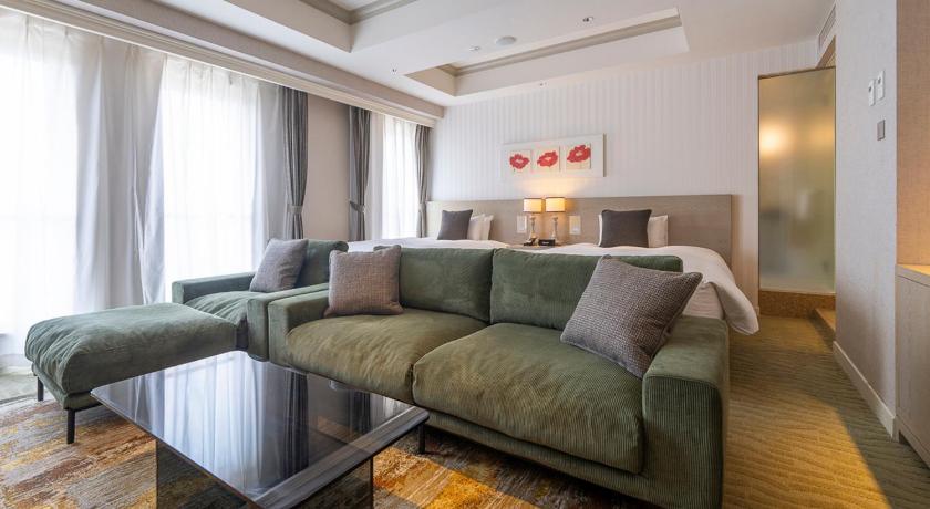 Image of Executive Junior Suite with Castle View - Non-Smoking 1