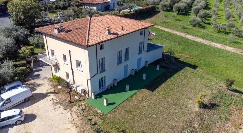 Balbiana Lake Apartments