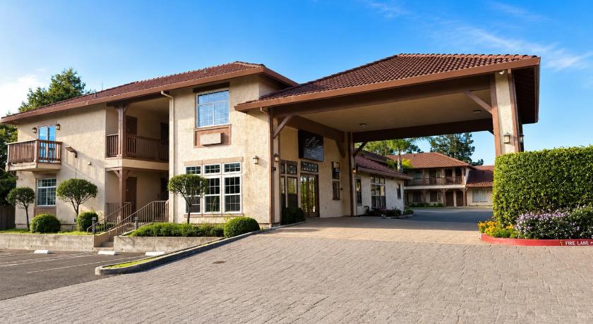 The Miramar Inn & Suites