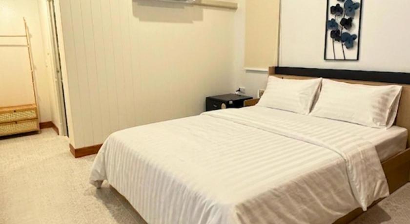 รูปของห้องพักเตียงควีนไซส์ มีระเบียง (Queen Bed with Patio Room) 12