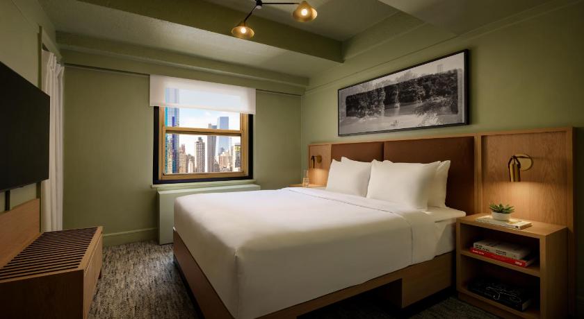 Image of Premium King City View 5