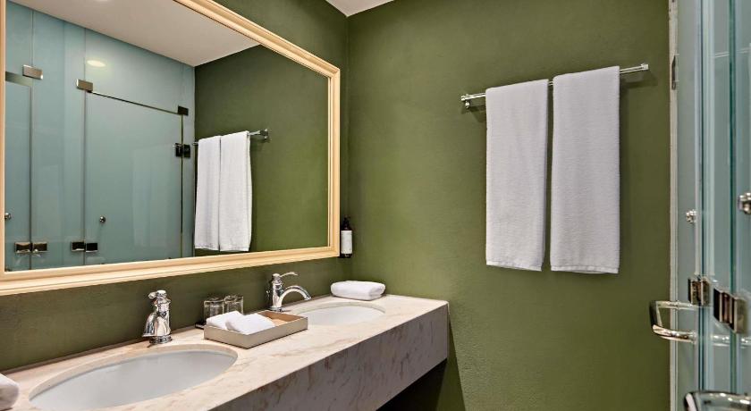 Image of Superior room with Twin Beds 2