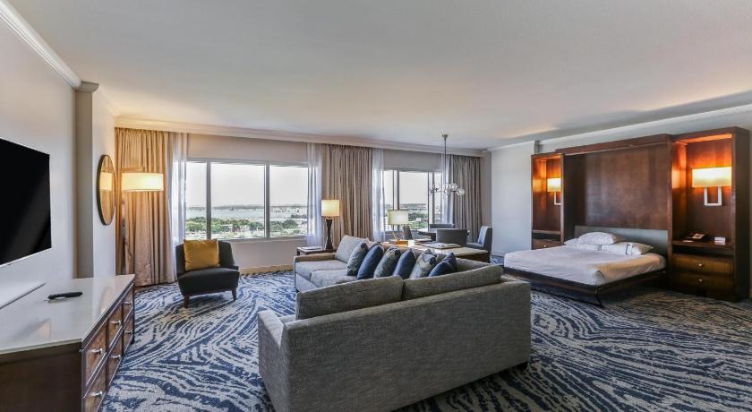 Image of Family Suite, 2 Queen Beds 3
