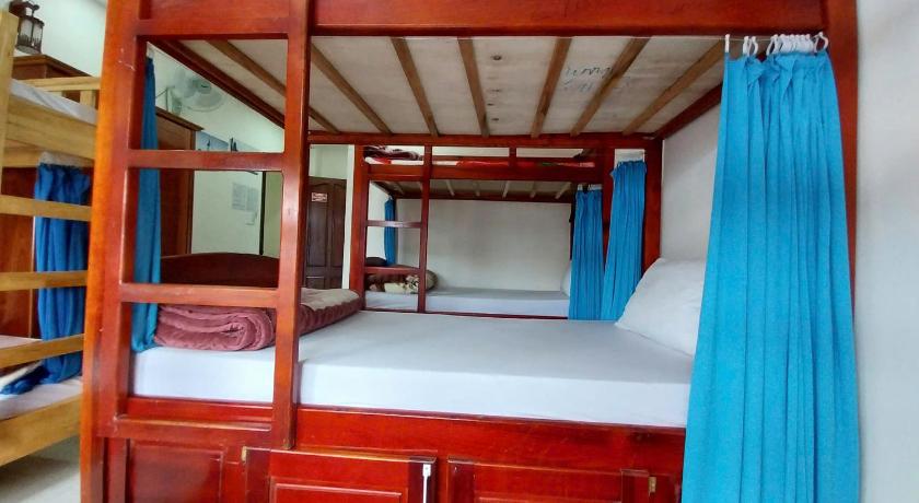 Image of Family Room with Private Bathroom 1