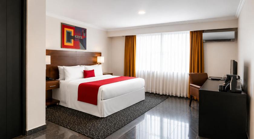 Imagen de Superior King Room (no view) 0