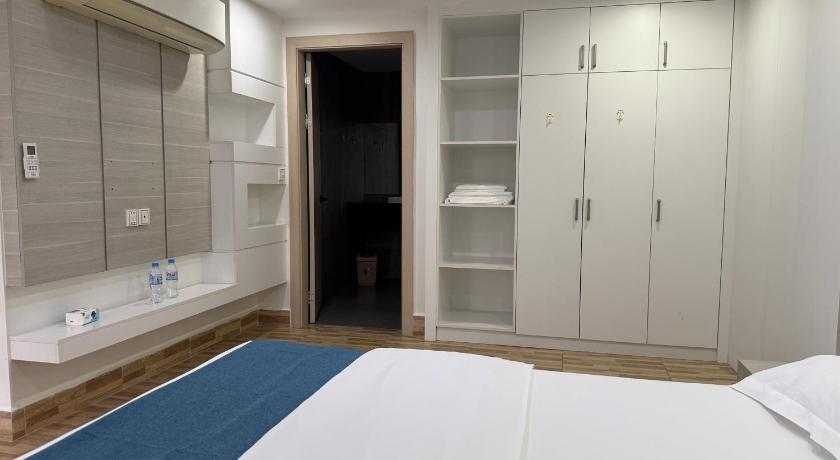 Skyline hotel - image 15