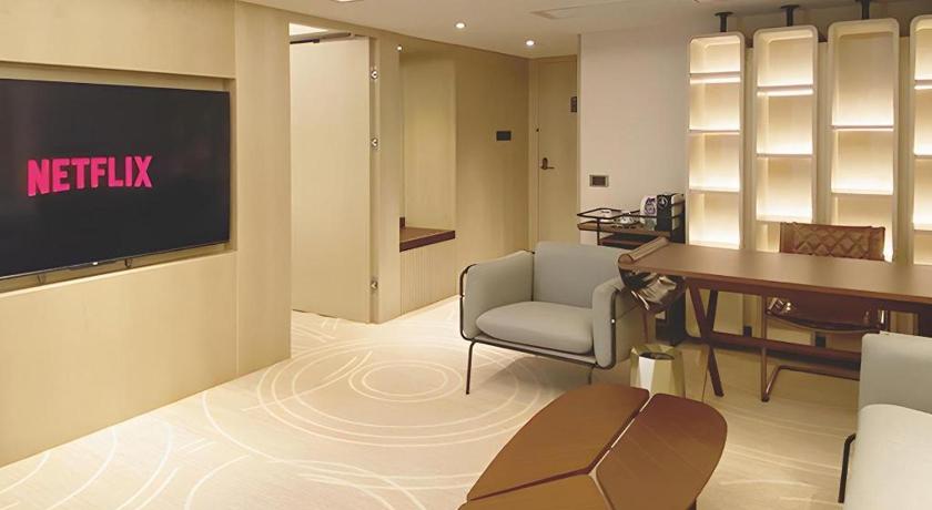 OASIS AVENUE - A GDH HOTEL - image 3