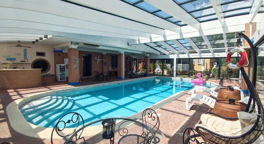 Fontana Oasis Apartment