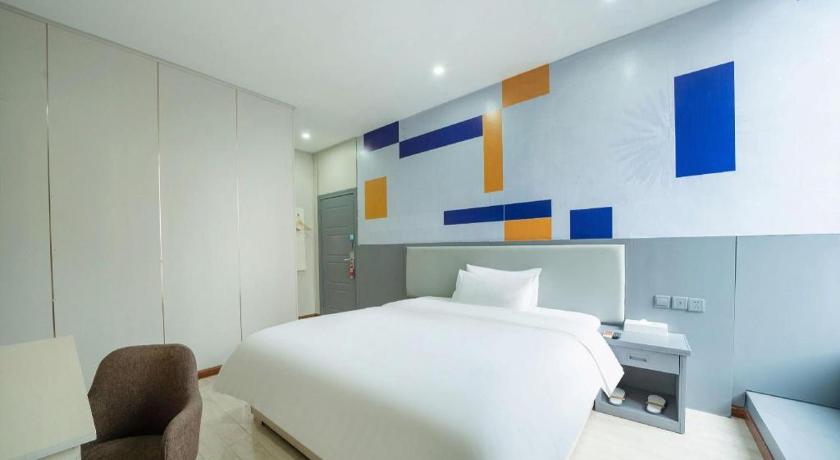 Pai Hotel Guiyang Daximen West Zhongshan Metro Station – Guiyang, MN