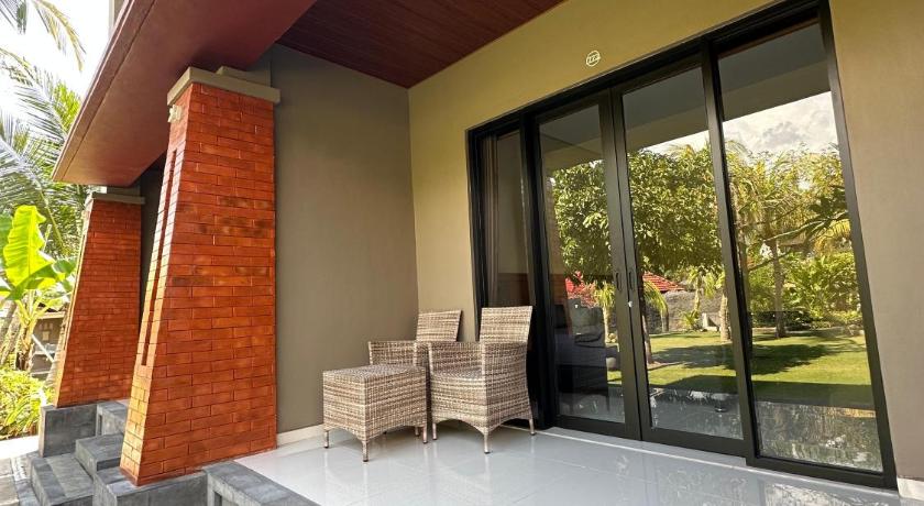 Image of Superior Triple Room 1