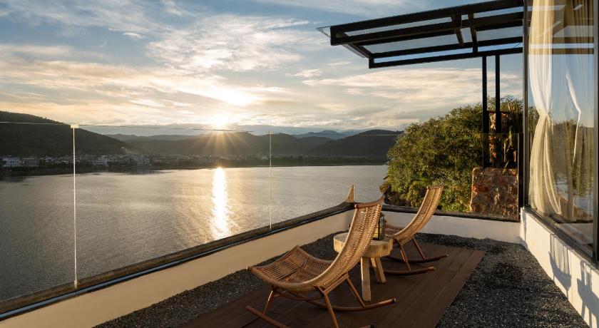 大理 Antu Liuting Pillow Sea Full Ocean View Private Villa 酒店 餐厅