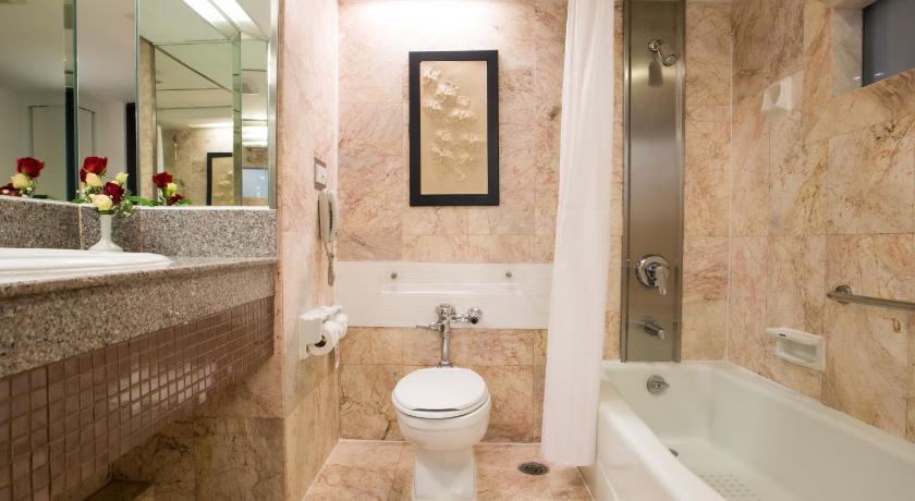 Image of Premier Twin Room - Non-Smoking 14