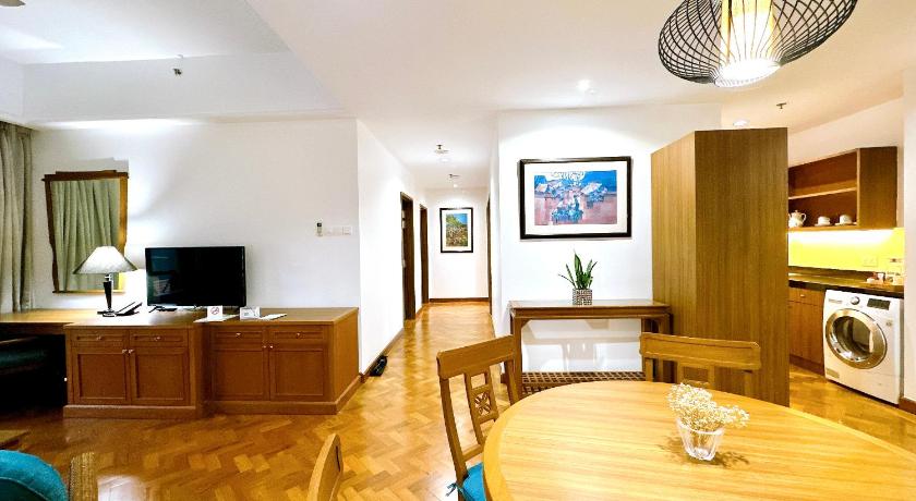 Image of Three-Bedroom King Suite 2