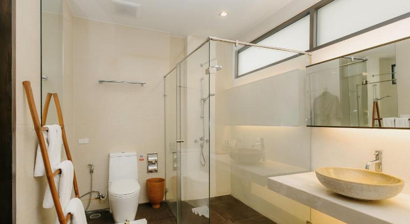 Image of Two Bedroom Suite Sea View with Free Minibar 9