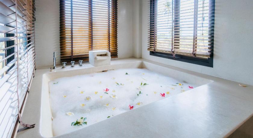Image of Two Bedroom Suite Sea View with Free Minibar 11