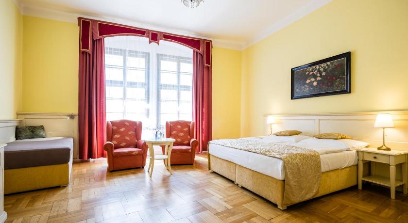 Image of Triple Room 3