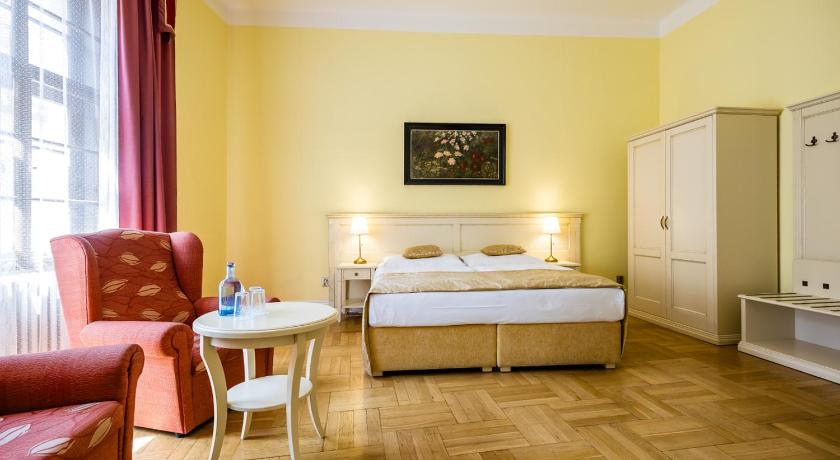 Image of Triple Room 0