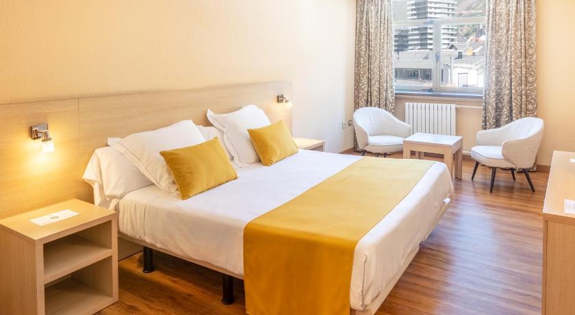 Image of Double Room with Mountain View and Spa Access 1