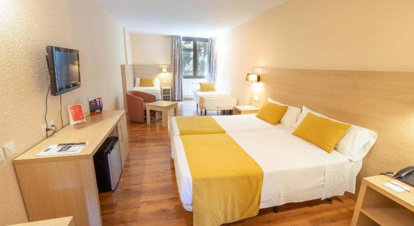 Image of Quadruple Room  with Spa Access 1