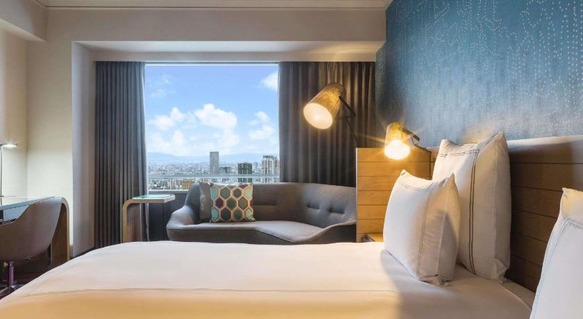Image of Swiss Executive Room Triple, Executive Lounge Access, High Floor 1