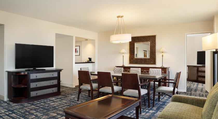 Image of 1 Wall Bed Parlor Hearing Accessible 8