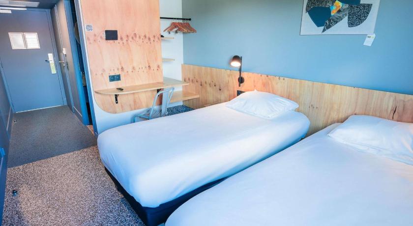 Image of POP Room - 2 single beds 7