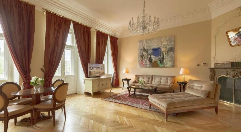 Image of Constanze King Suite with Balcony and Castle View 0