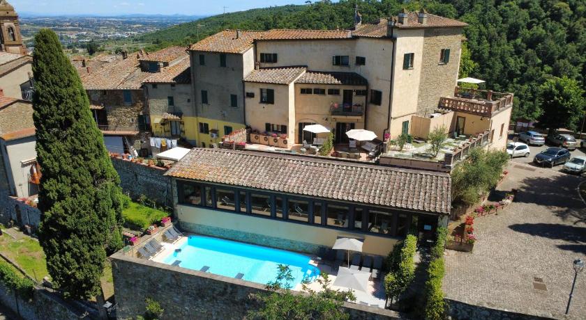 TUSCANFLAT Castle