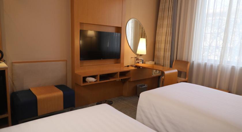 Image of Superior Twin Room 8