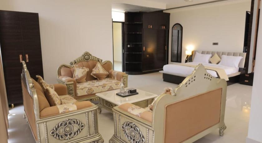 Hotel Capital - image 32