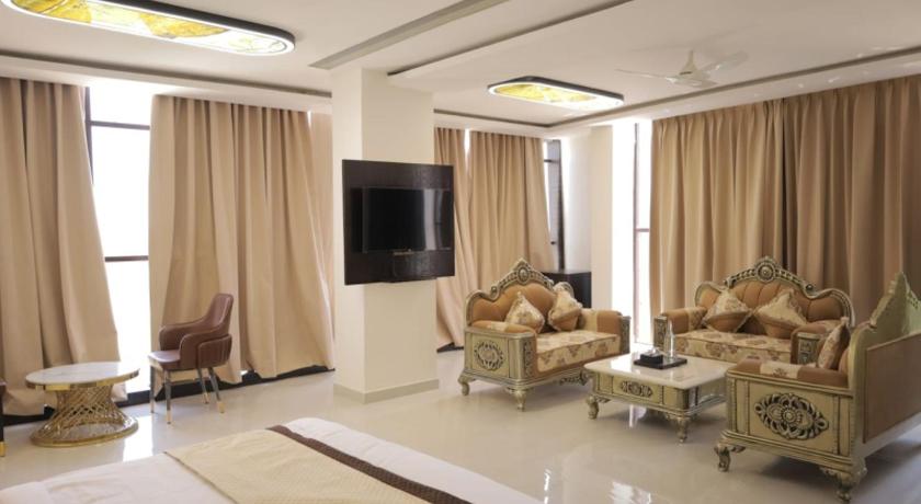 Hotel Capital - image 9
