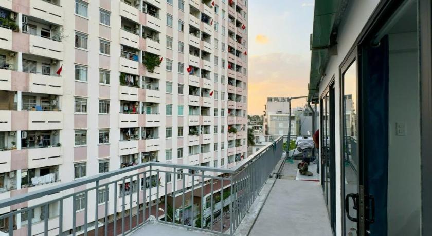 Sunny Haven Apartments - image 6