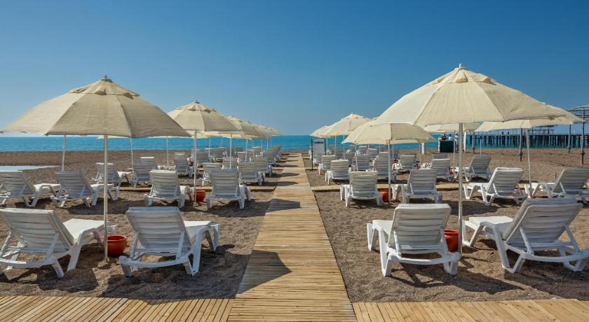 Sherwood Suites Resort - image 12