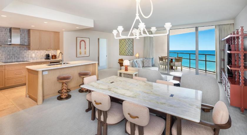 Image of Premium 2 Bedroom Ocean View Suite With Den 1