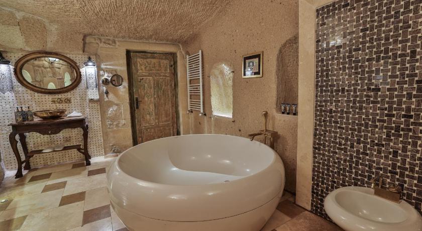 Immagine di King Cave Junior Suite 8