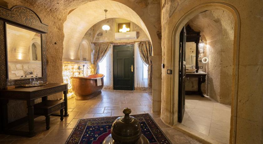 Immagine di King Cave Junior Suite 4