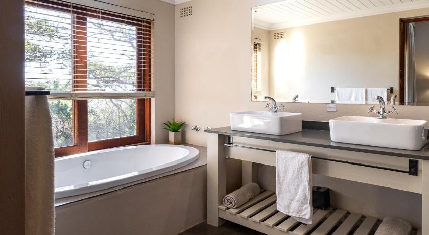 Image of Luxury Suite 2