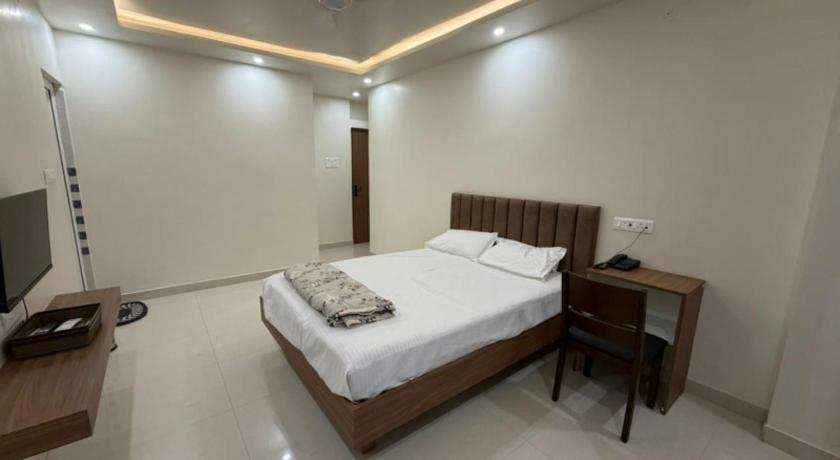 Aarunya Residency & Banquets - image 26