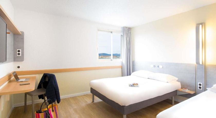 Image of TWIN - Room with twin beds 1
