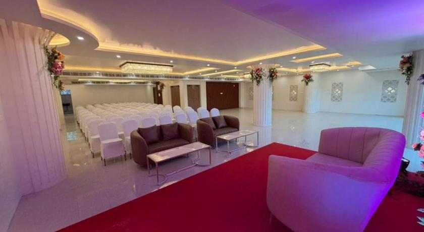 Aarunya Residency & Banquets - image 15