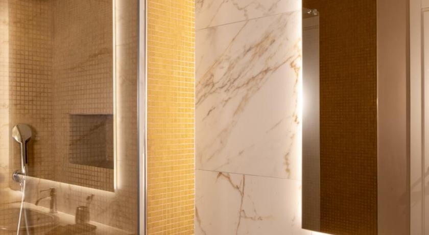 Image of Suite 12