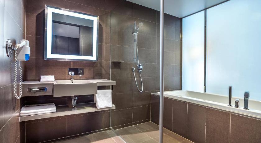 Image of Junior Suite, Suite, 1 King 16