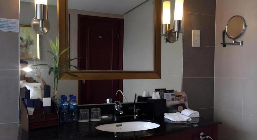Tianjin Golden Ocean Hotel - image 33