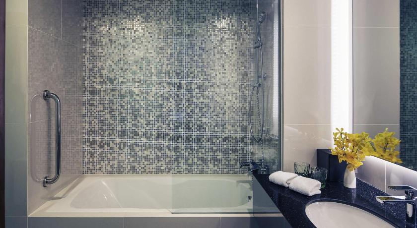 Image of Two Bedroom King Size Bed & Two Single Beds-Living Room-Kitchenette-Balcony 2